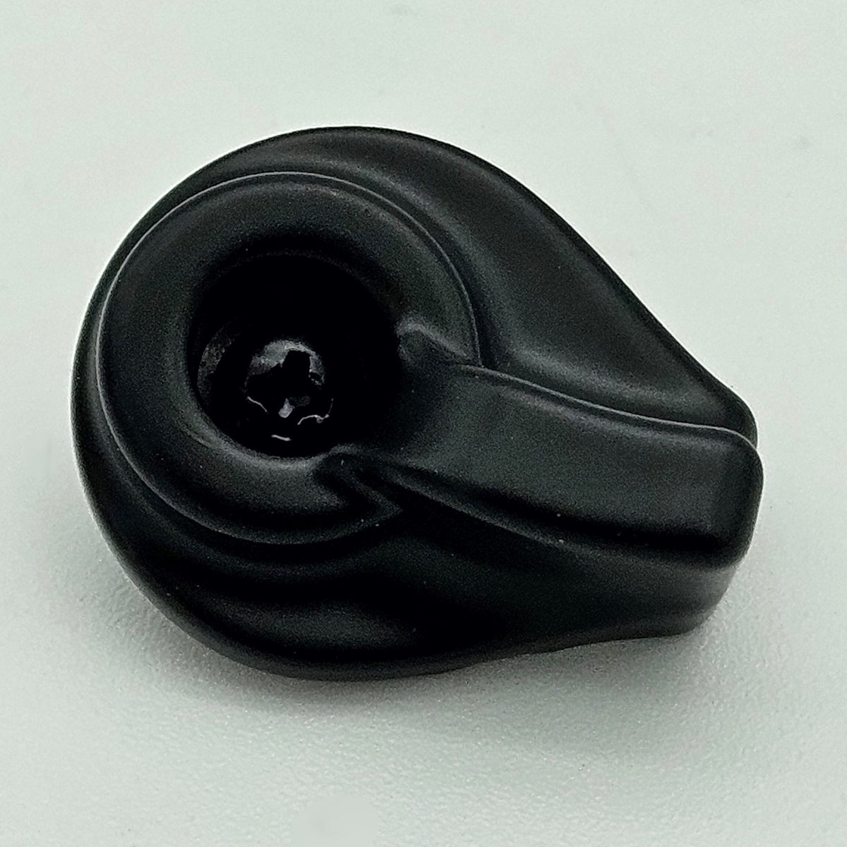 Hidden Downtube Battery Release Knob