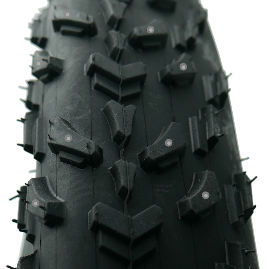 Innova 24x4 Studded Tire Set