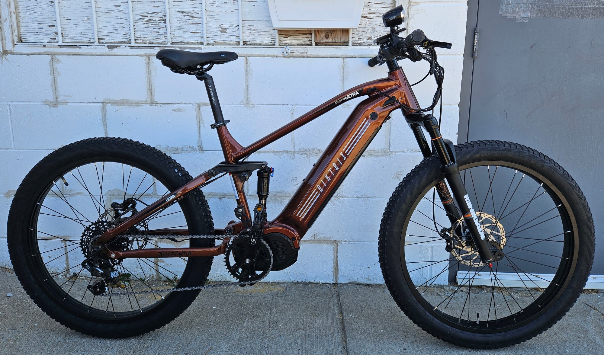 Bronze Juggernaut Ultra FS Pro 1 Large 27.5x3